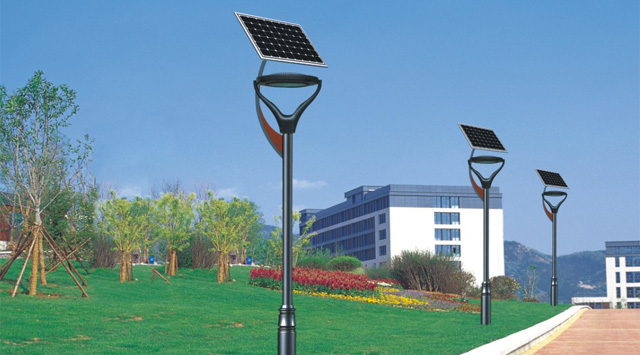 華可路燈led太陽(yáng)能路燈工程現場(chǎng)圖