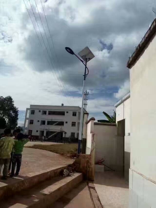 led太陽(yáng)能路燈 led太陽(yáng)能路燈