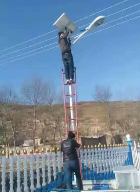 新疆led太陽(yáng)能路燈安裝 新疆led太陽(yáng)能路燈安裝