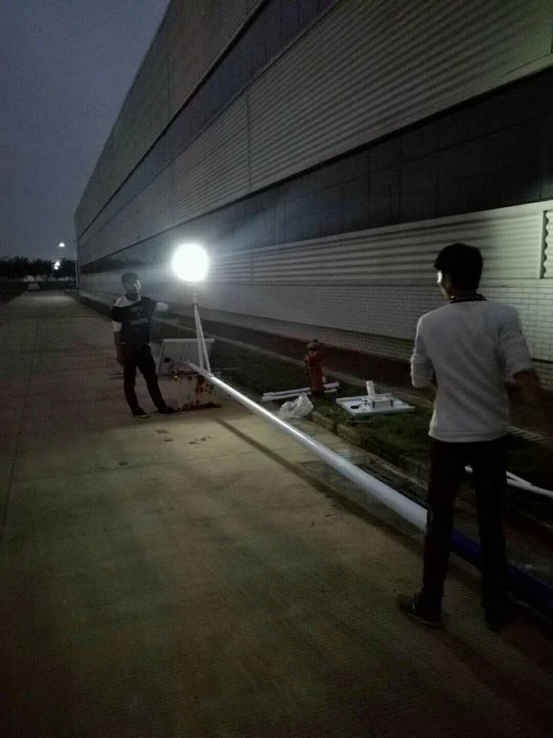 led太陽(yáng)能路燈調試中