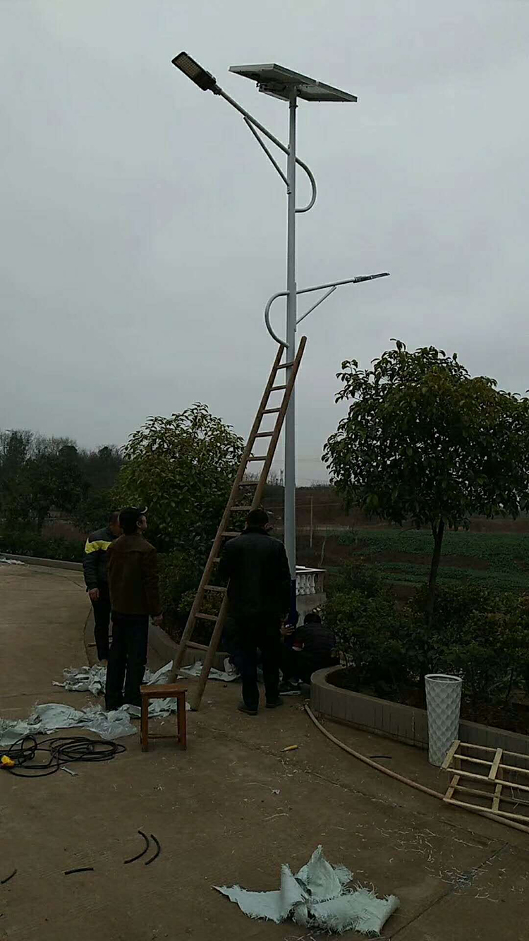 太陽(yáng)能路燈 太陽(yáng)能路燈