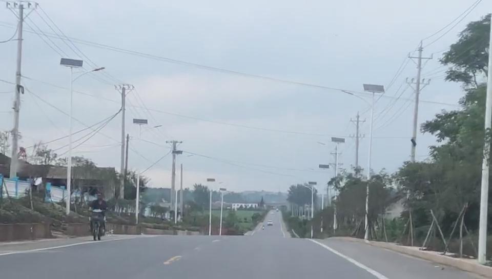 led太陽(yáng)能路燈 led太陽(yáng)能路燈