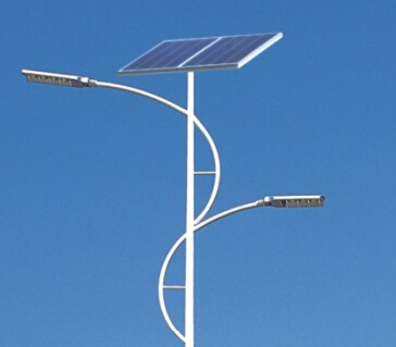 農村都安裝太陽(yáng)能LED路燈，可謂是一舉兩得