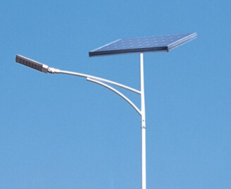 華可：道路邊選擇安裝市政太陽(yáng)能led路燈的根據