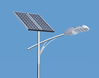 華可：如何確定led太陽(yáng)能路燈的抗雨天數？