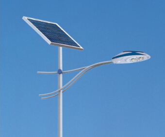 農村太陽(yáng)能路燈配置蓄電池還是鋰電池好？