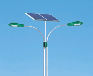 華可路燈：為什么說(shuō)農村太陽(yáng)能路燈要配置led光源