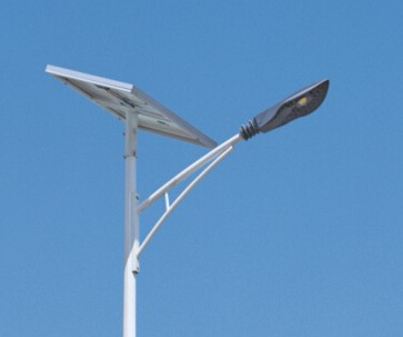 農村led太陽(yáng)能路燈電池板怎么配置？