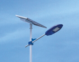 華可講解：太陽(yáng)能路燈價(jià)格的決定因素有哪些？