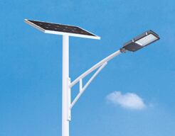 華可路燈告訴大家如何鑒別太陽(yáng)能路燈的好壞？