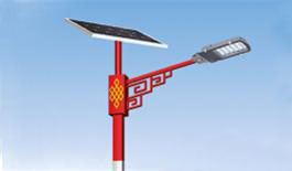 華可資訊：太陽(yáng)能路燈的價(jià)格真的高嗎？