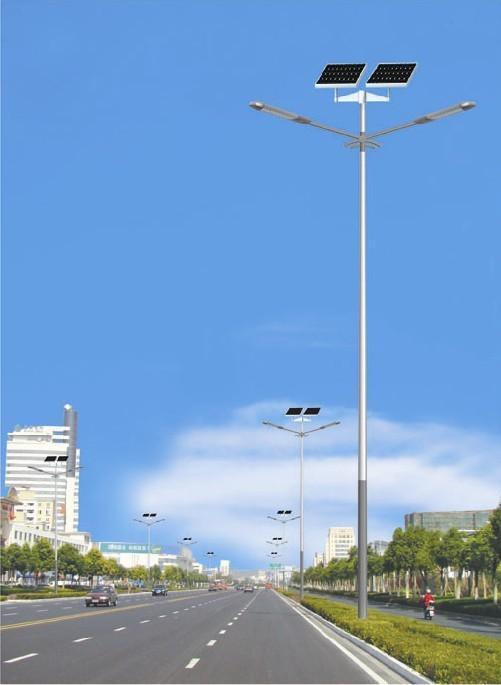 新聞：太陽(yáng)能路燈是由哪幾個(gè)部分組成、它的用途?